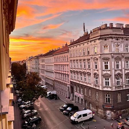 Trendy Apartment Near Schloss Schonbrunn Vienna Exterior photo